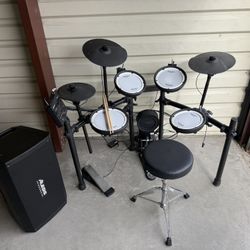 Roland TD-07 KV Electric Drum Set + Amp