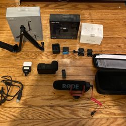 GoPro hero9 black camera with many accessories media mod light mod rode mic 256gb sd card tested