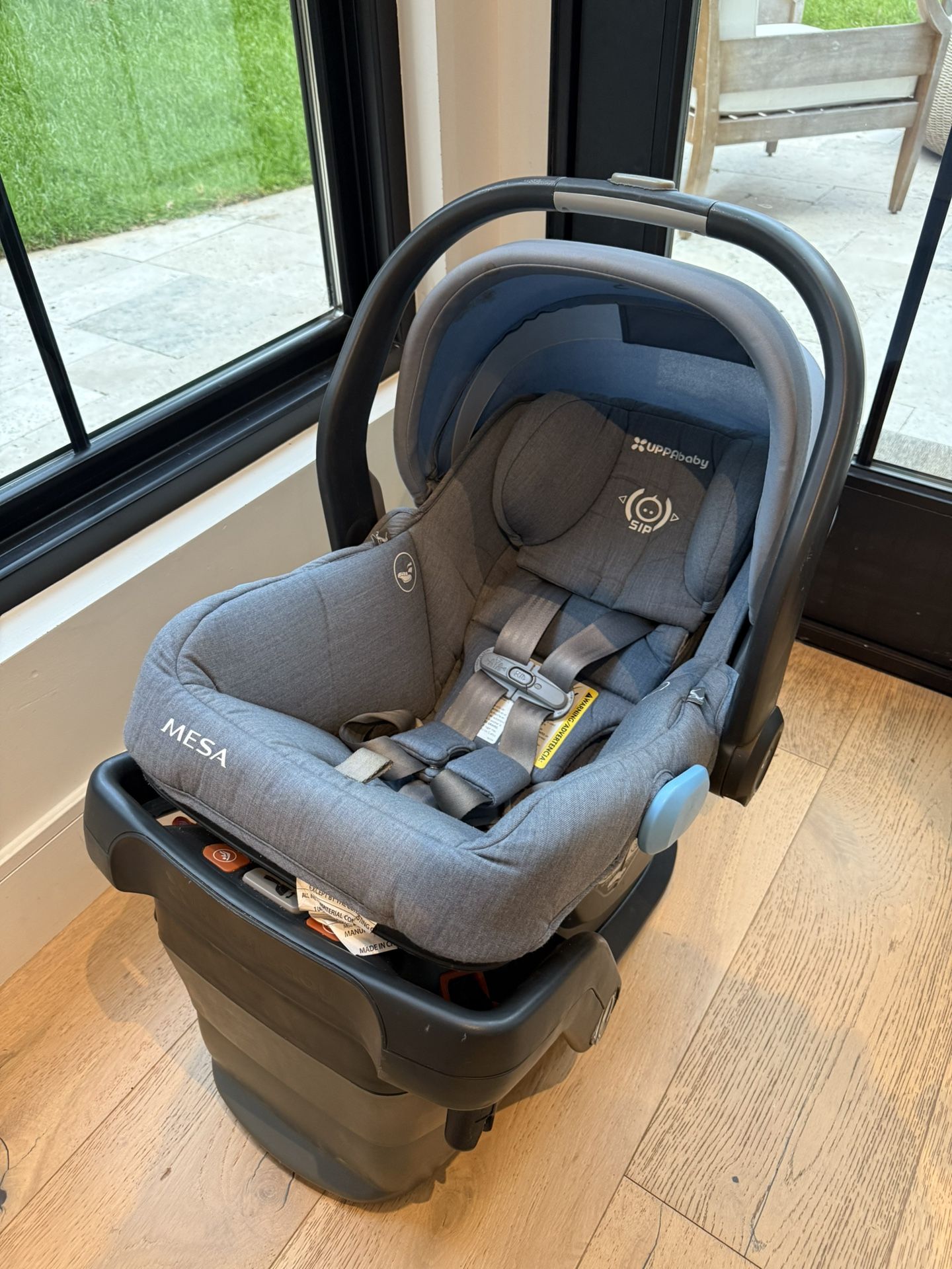Uppa Baby Mesa- Infant Car Seat & Base
