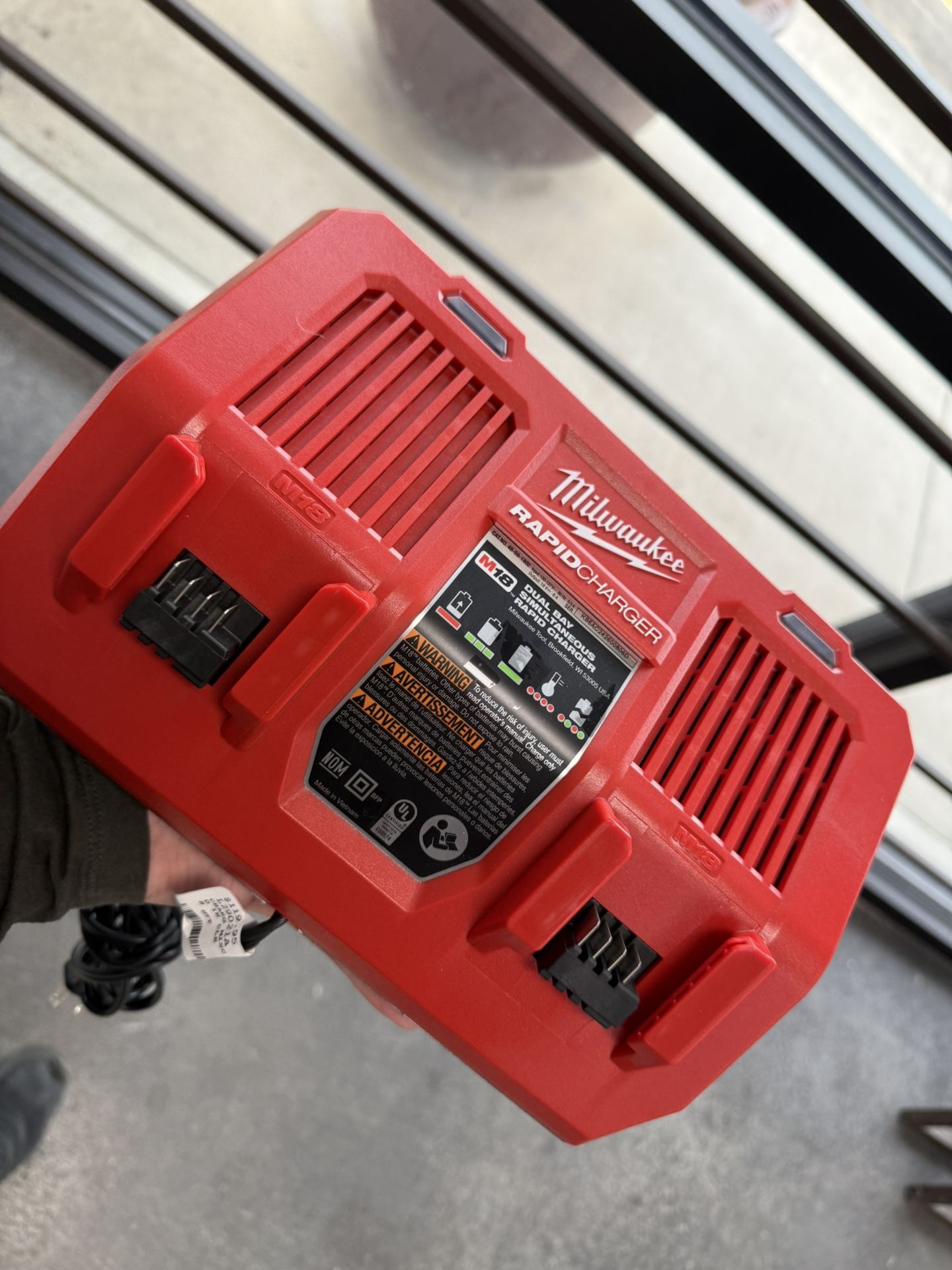 Milwaukee Rapid Charger