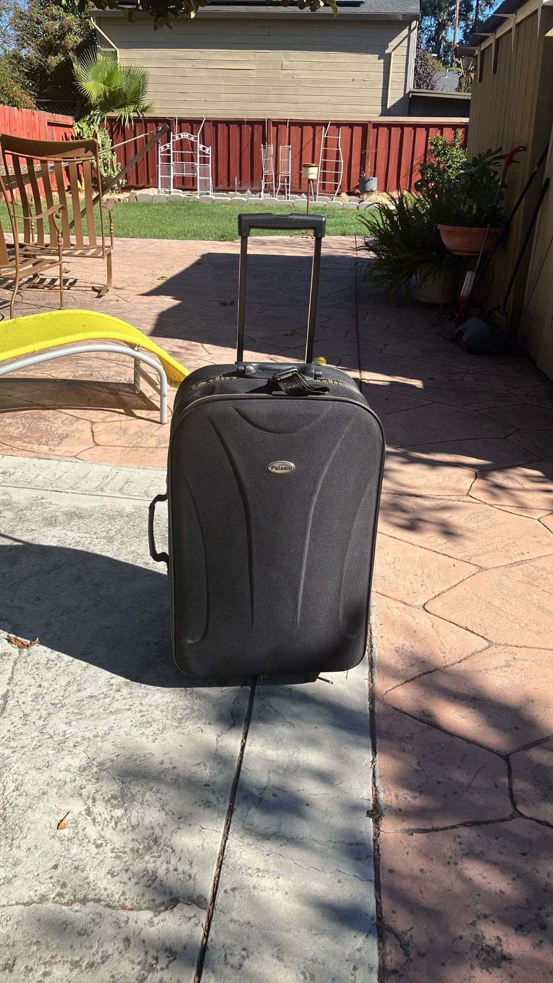 24-16-9  Suitcase, Very Good Condition 