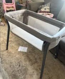Chicco Lullago Anywhere Portable Bassinet