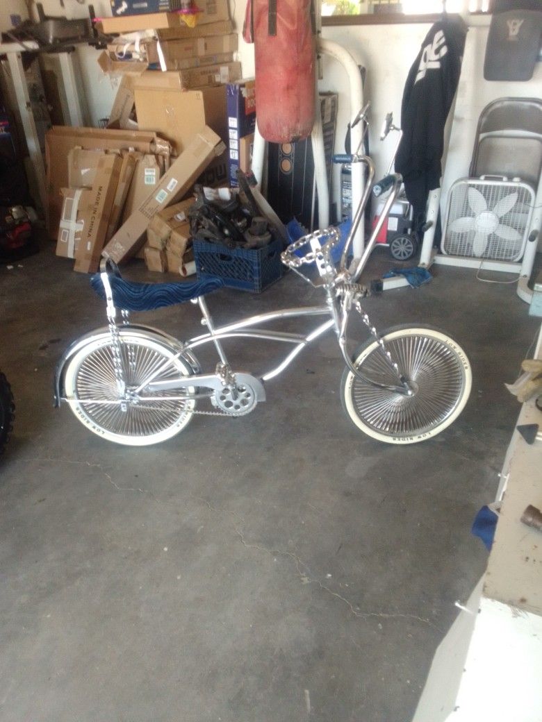 chrome schwinn lowrider bicycle