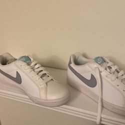 Nike Court Majestic Womens 7 New