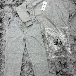 Accolade 1/4 Zip Pullover  And Accolade Straight Leg Sweatpants