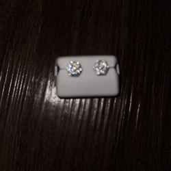 925S & VVS MOISSANITE Earnings 
