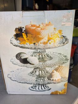 3 tiered serving stand glass emboss