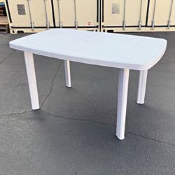 (NEW) $19 Large Plastic Table Outdoor Furniture w/ Hole for Patio Umbrella 54x33x28 inches