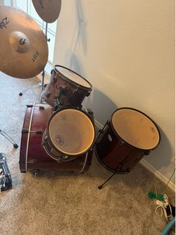 Pearl Drum Set
