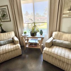 Set Of Accent Chairs 