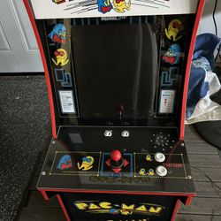 Arcade 1UP PAC MAN Game Machine 