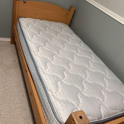 Wood Bunk Beds (twin x 2)