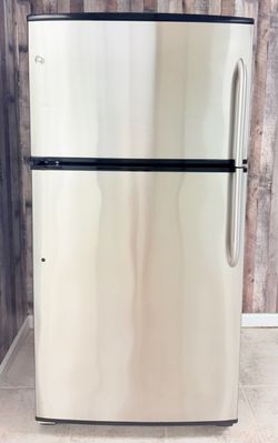 Stainless Steel 33” Refrigerator