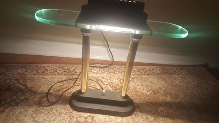 Halogen desk lamp