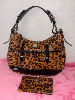 Dooney & Bourke Set