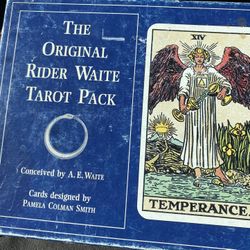 The Original Rider Waite Tarot Pack 78 Cards great condition - book, Chart complete