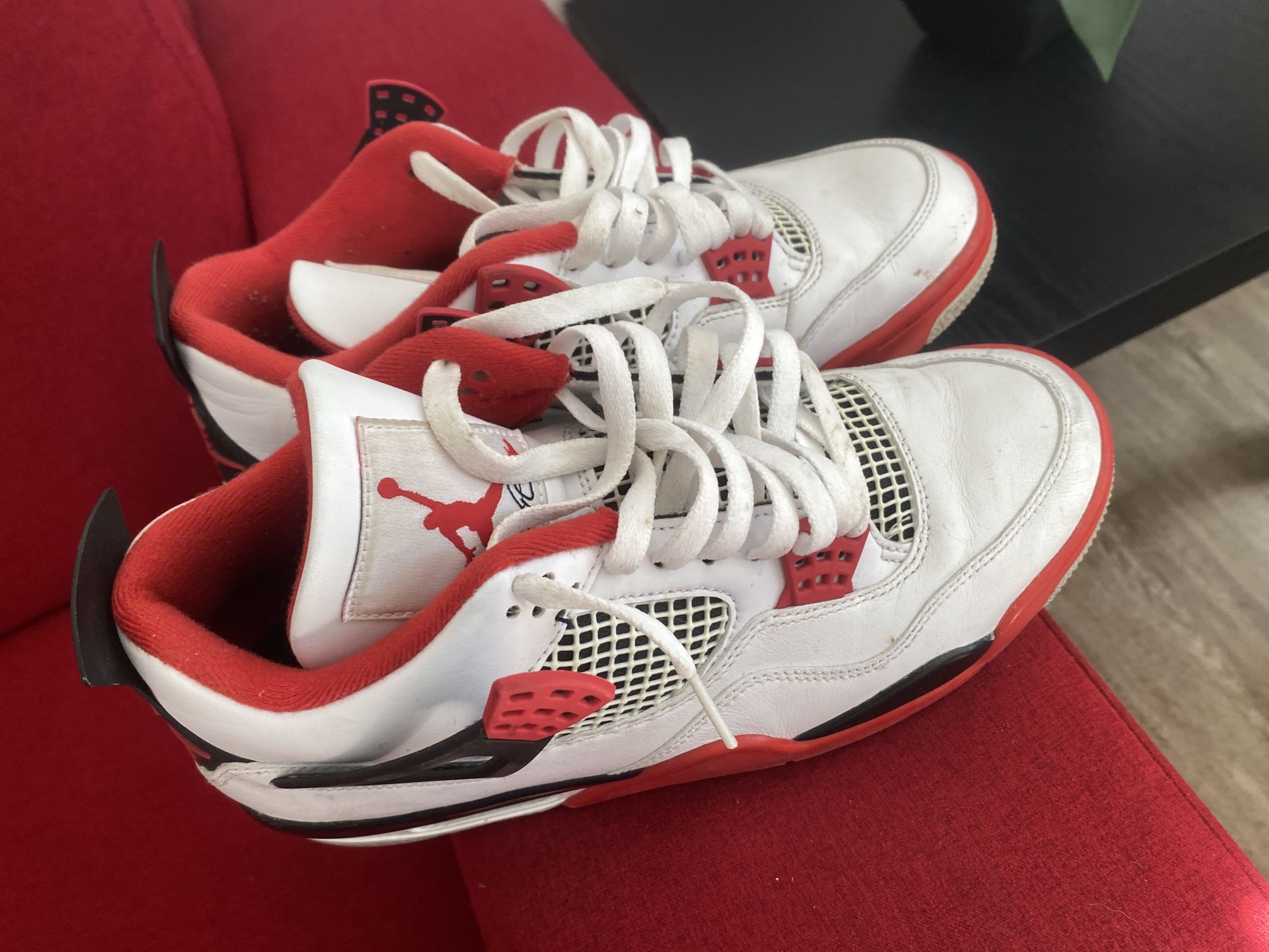 jordan retros  SIZE 9.5 