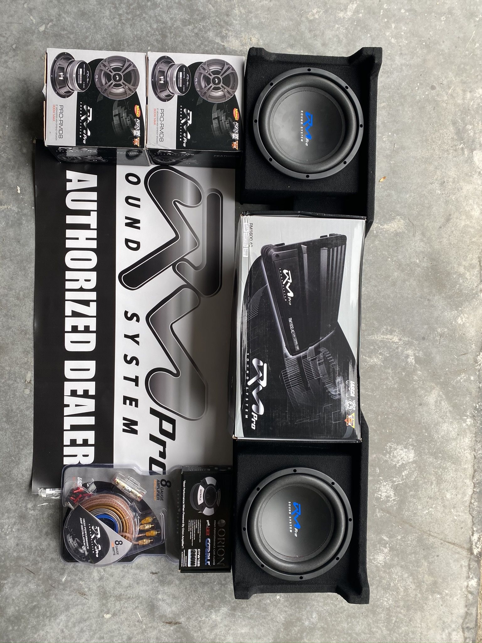 COMBO CAR AUDIO SUBWOFER WITH BOX SPEAKER MIDS AMPLIFIER
