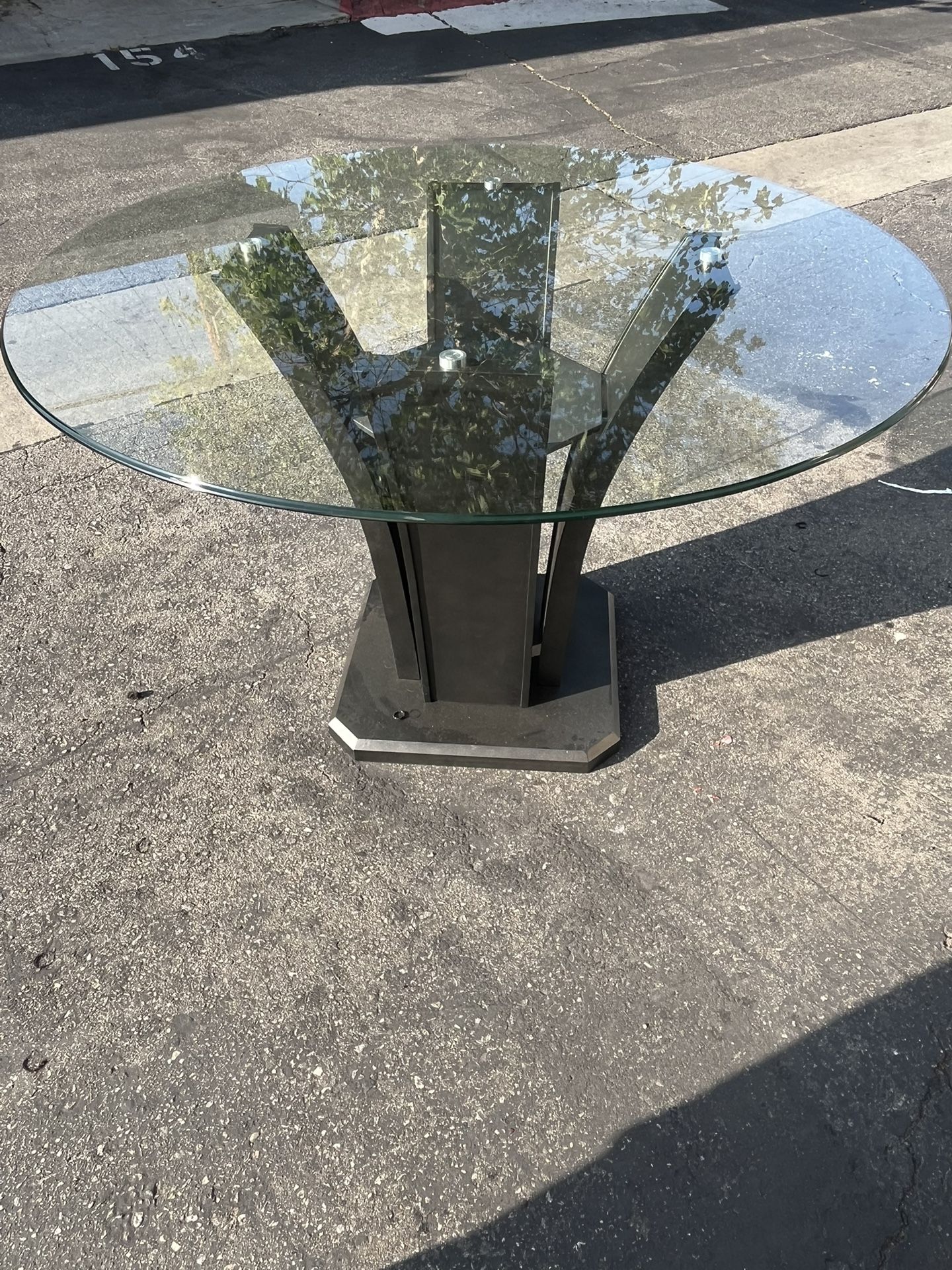 dinning table , mesa