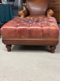 Chesterfield Ottoman
