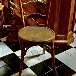 Bentwood Chairs 20 Or More Restaurant Chairs Came Out Of The Lincoln Hotel Made In Chicago Over 50 Years Old