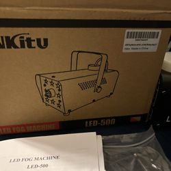 Smoke Machine, Fog Machine 2500CFM with 9 LED 12 Color Lights Strobe Effect Portable 350ml Big Tank Capacity Stage Smoke Machine Fog Indoor with Wirel