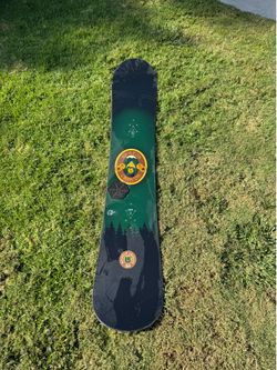 Burton Canyon 164 Snowboard + Burton Board Bag – $175