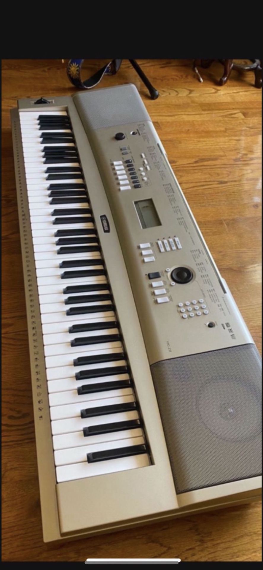 YAMAHA PIANO KEYBOARD