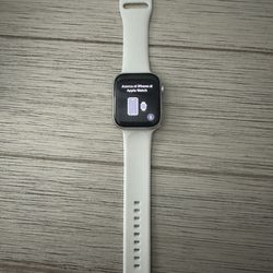 Apple Watch SE (2nd Gen) [GPS + Cellular, 44mm] - Starlight Aluminum Case ,