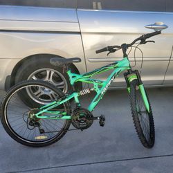 Huffy 26 Inc Rock Creek Mountain Bike