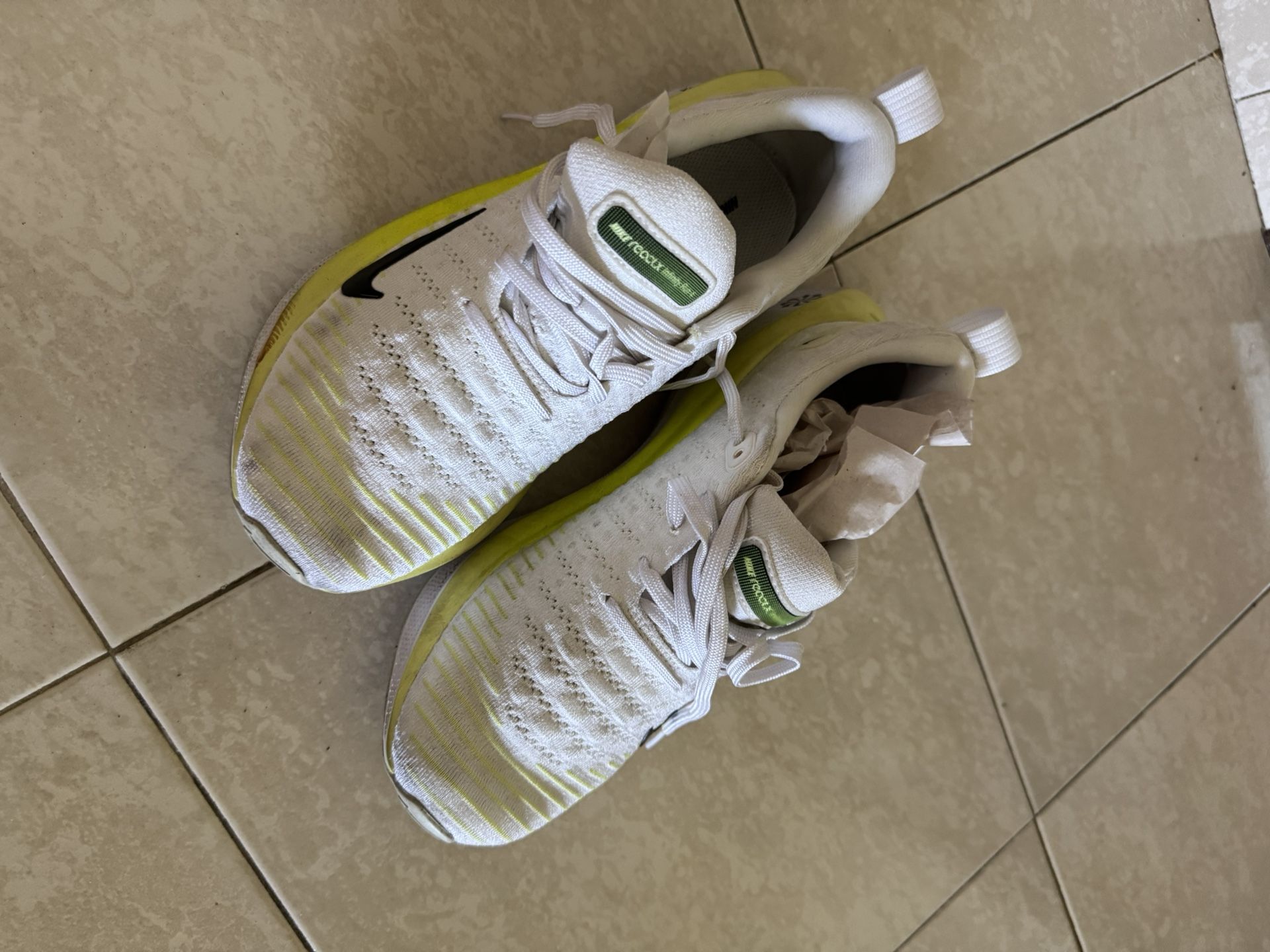 ReactX Infinity Run 4 White Light Lemon Twist US Mens 8