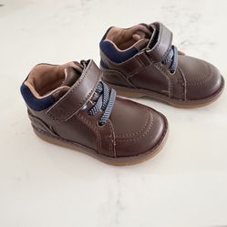 Stride Rite Bota Anders Unisex para Niños Talla 4M