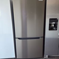 Frigidaire  Bottom Freezer  Apartment Side 