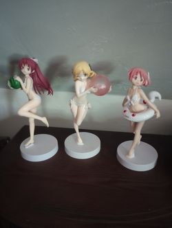 seven women anime swimsuit figures