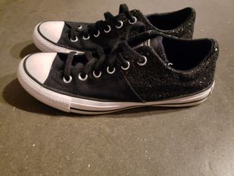 All Star Converse Women Size 9