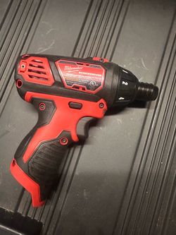 Milwaukee m12 screwdriver new