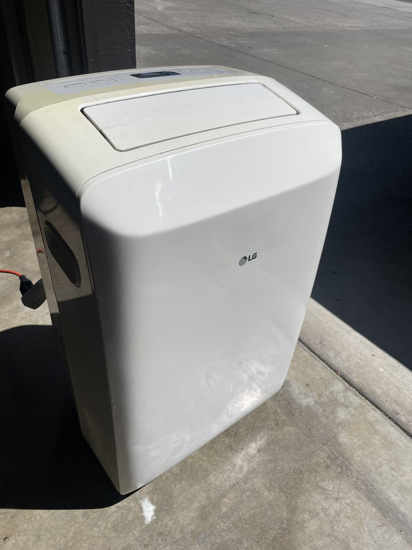 LG 10,000 BTU Air Conditioner *Delivery Available*