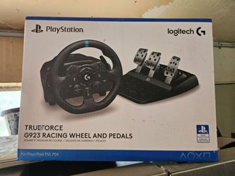 Logitech - G923 Racing Wheel and Pedals Play Station
