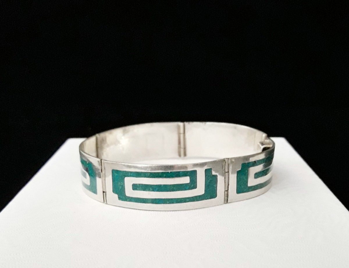 7" x 13mm Handcrafted Greek Key Crushed Turquoise Inlay Solid Sterling Silver Hinged Bracelet, signed