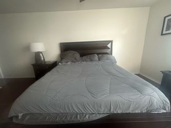 King bed with head board great shape