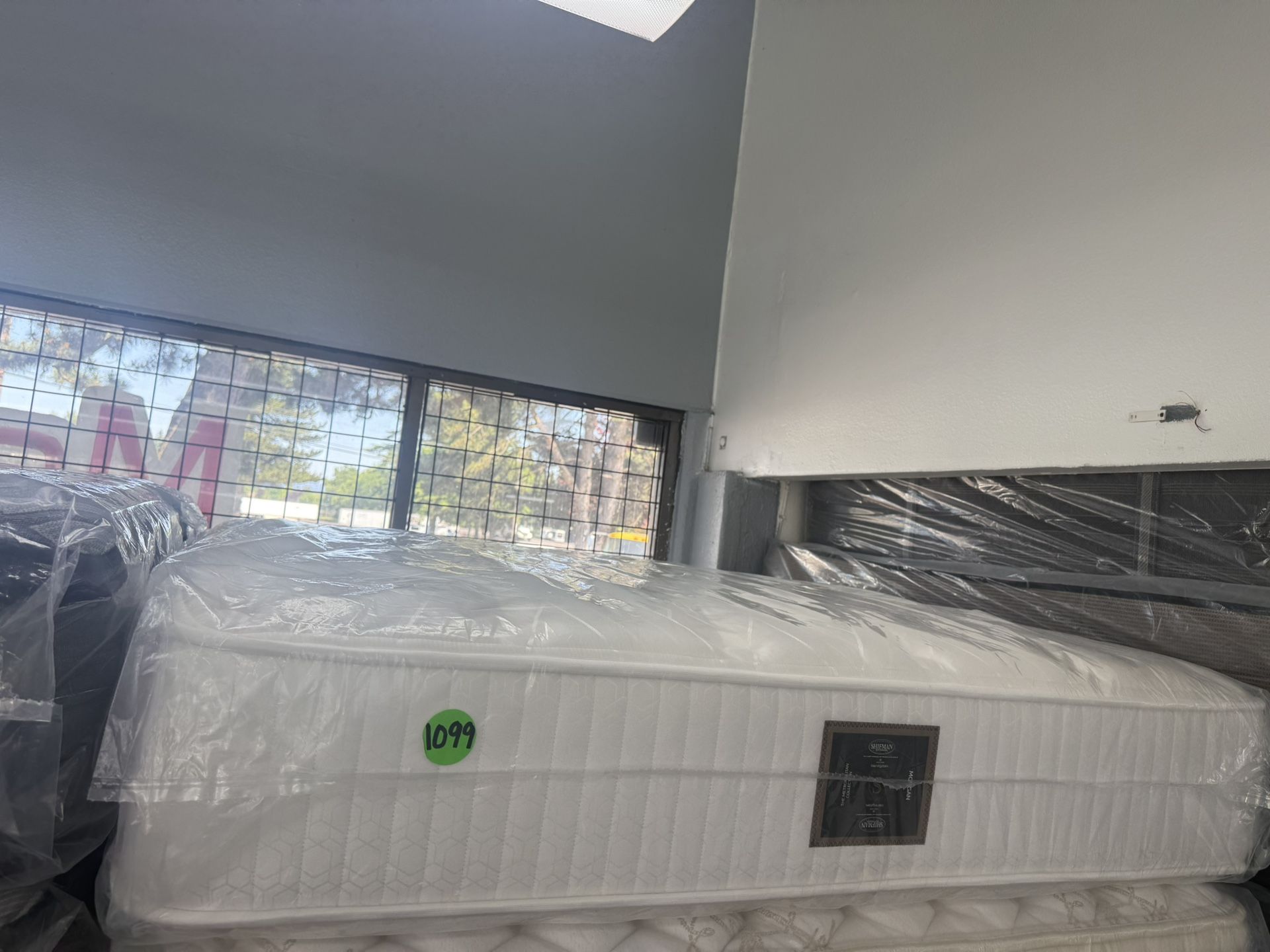 QUEEN SIZE SHIFMAN DOUBLE SIDED MATTRESS & BOX SPRING BED SET