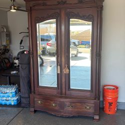 Mueble Para Ropa. Gratis 