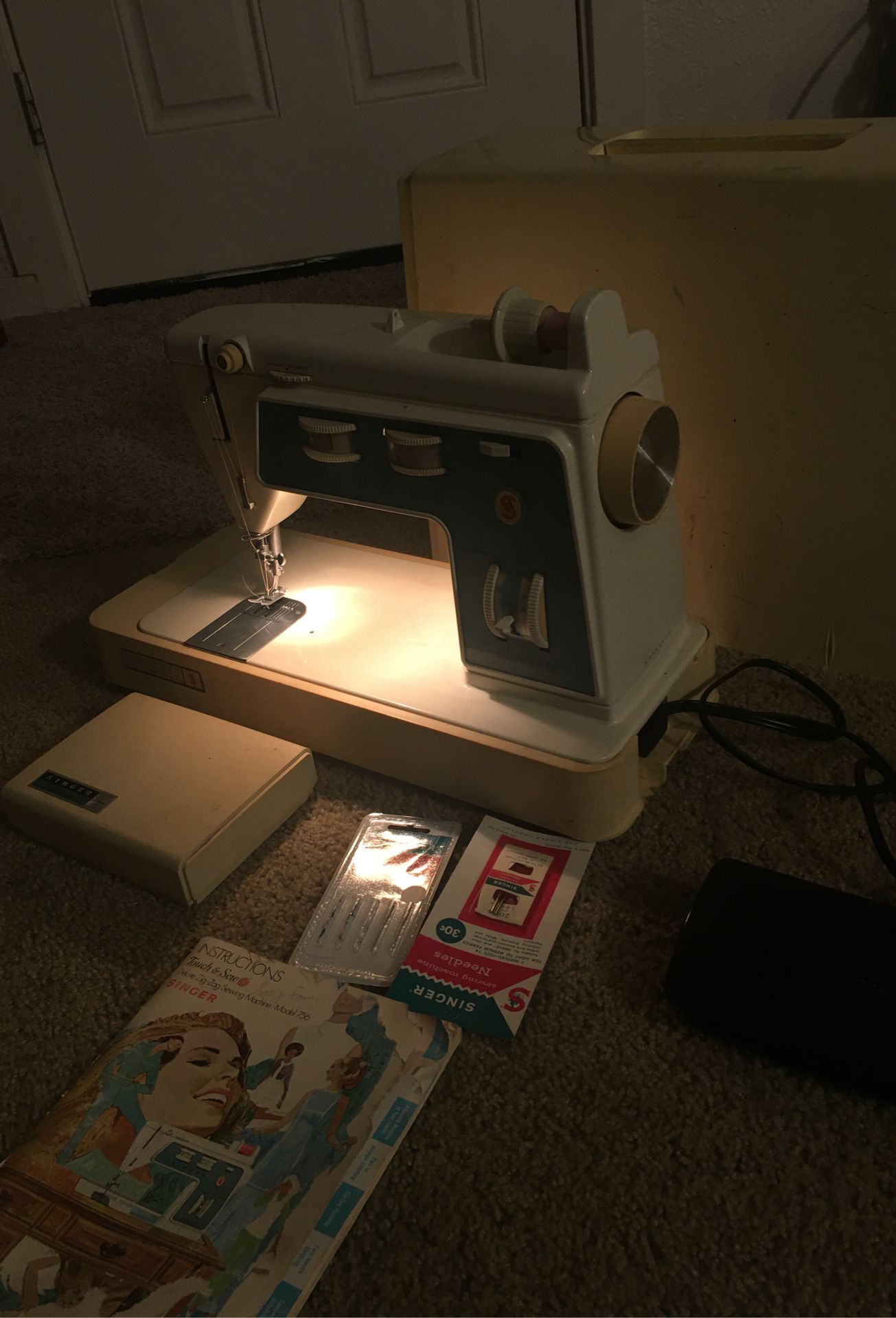 Singer sewing machine model 756