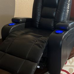 Black Leather Recliner 