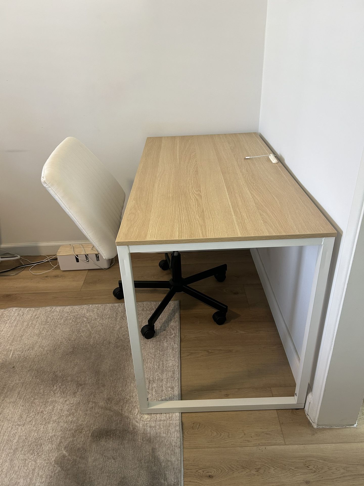 White Desk/Table