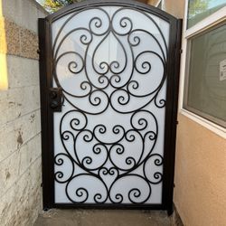 Free Estimates For Gates And Fences