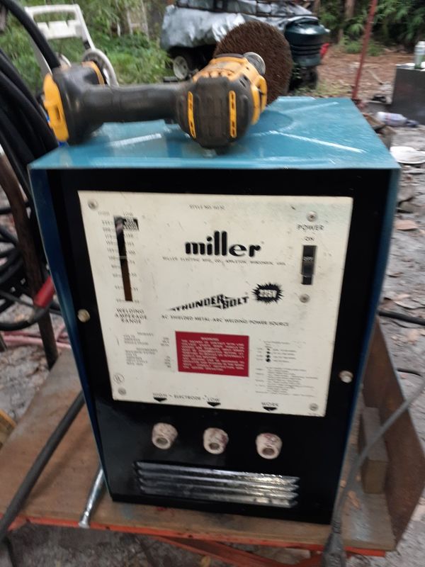 Miller stick welder Miller Thunder bolt 225 amps 100 lead positive and