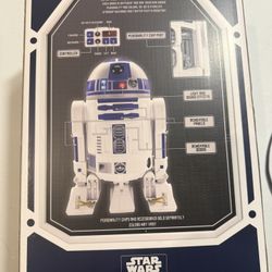 New the Disney Store 