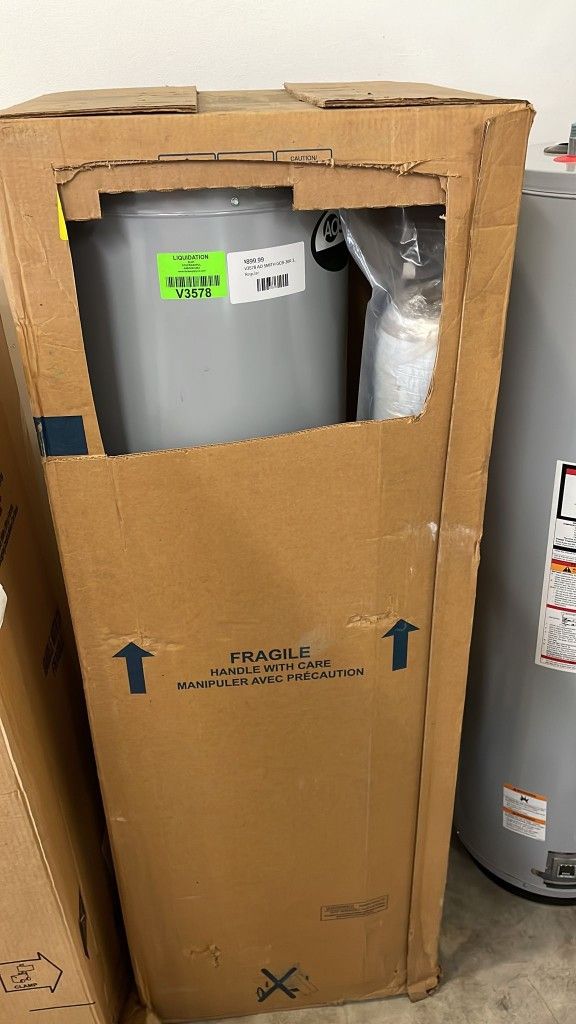 AO SMITH GCB30R 30Gallon Blanketed Water Heater for Sale in El Paso