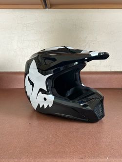 Fox V1 Helmet Size Medium